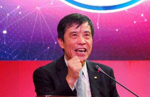 叶辰冲他摆了摆手：行，你先去忙吧。